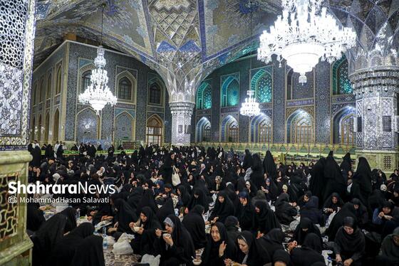 گزارش تصویری | ضیافت افطار در حرم مطهر رضوی