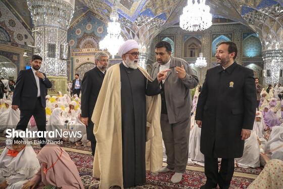 گزارش تصویری | ضیافت افطار دختران روزه اولی در حرم مطهر امام رضا(ع)