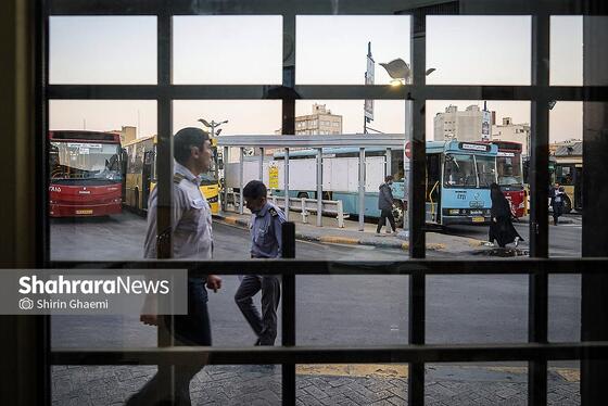 گزارش تصویری | افطاری ساده، رانندگان اتوبوس شهری