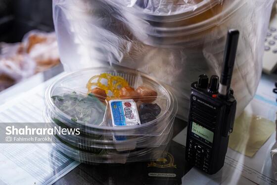 گزارش تصویری | افطاری ساده،آتش‌نشانان