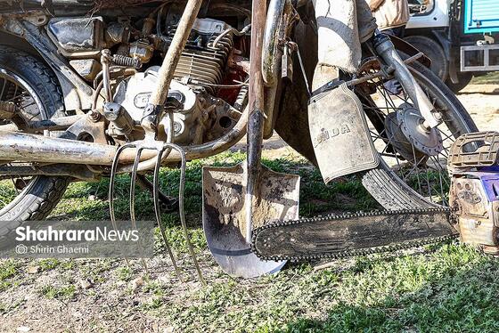 گزارش تصویری | کاشت درخت توسط دانش‌آموزان مدارس استثنایی مشهد