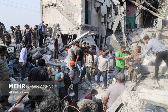 گزارش تصویری | مادران داغدار میناب (۹ اسفند ۱۴۰۴)