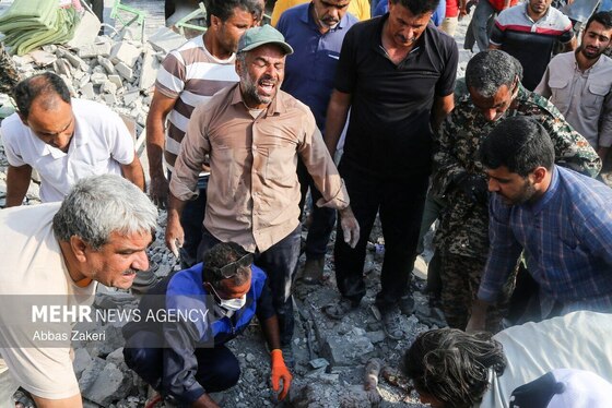 گزارش تصویری | مادران داغدار میناب (۹ اسفند ۱۴۰۴)
