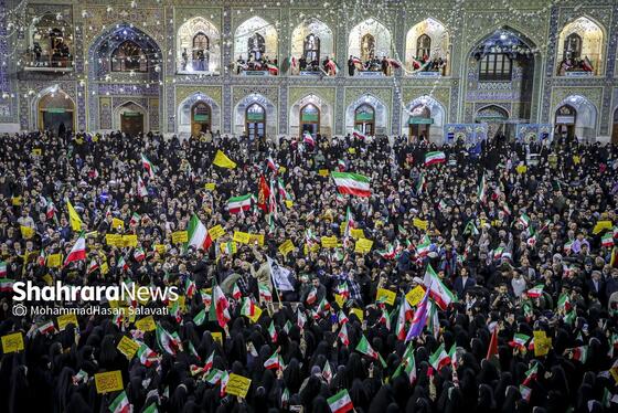 گزارش تصویری | اجتماع مردم مشهد در محکومیت حملات آمریکایی، صهیونی به ایران در حرم مطهر رضوی