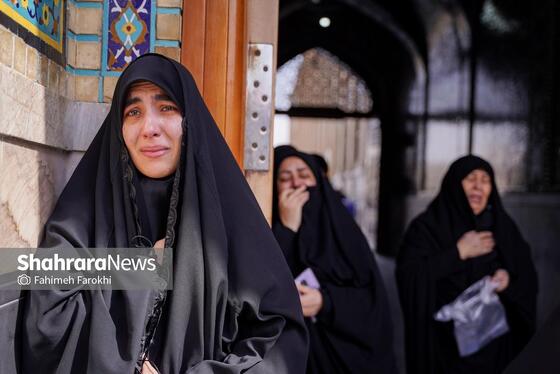گزارش تصویری | موج عشق و اشک در عزای شهادت رهبر معظم انقلاب اسلامی، در حرم امام‌رضا (ع)