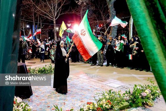 گزارش تصویری اولین شب سوگواری مردم به مناسبت شهادت مقام معظم رهبری