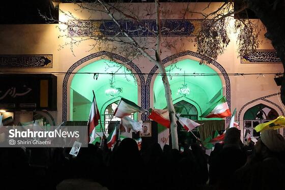 گزارش تصویری اولین شب سوگواری مردم به مناسبت شهادت مقام معظم رهبری