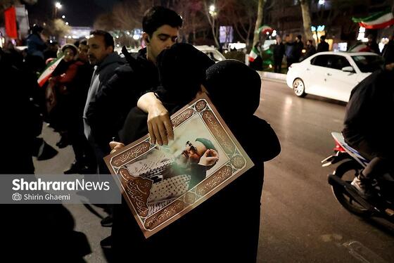 گزارش تصویری اولین شب سوگواری مردم به مناسبت شهادت مقام معظم رهبری