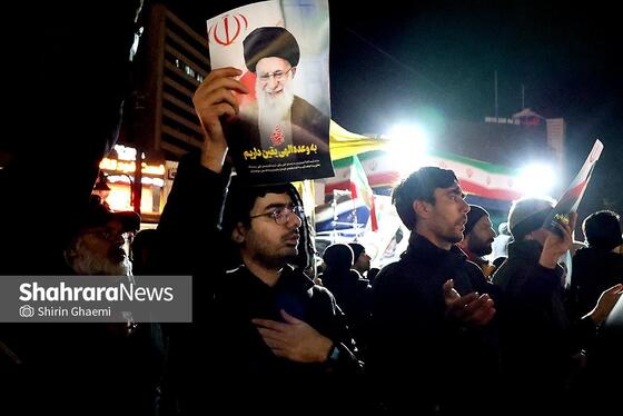گزارش تصویری اولین شب سوگواری مردم به مناسبت شهادت مقام معظم رهبری