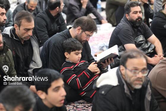 گزارش تصویری | حضور باشکوه مردم در مراسم عزاداری شهادت قائد امت در حرم امام‌رضا(ع)