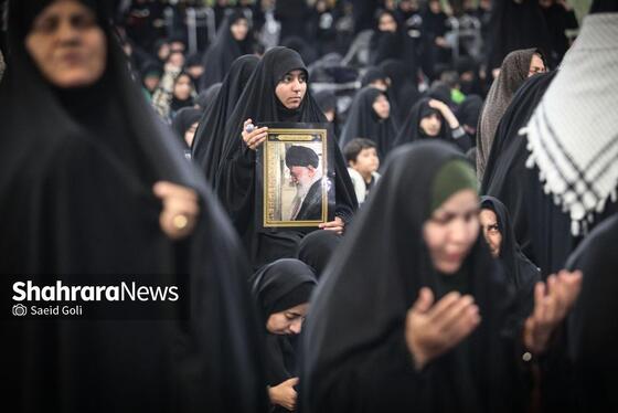 گزارش تصویری | حضور باشکوه مردم در مراسم عزاداری شهادت قائد امت در حرم امام‌رضا(ع)