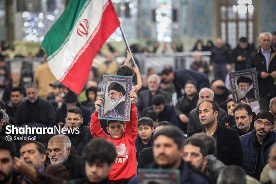 گزارش تصویری | حضور باشکوه مردم در مراسم عزاداری شهادت قائد امت در حرم امام‌رضا(ع)