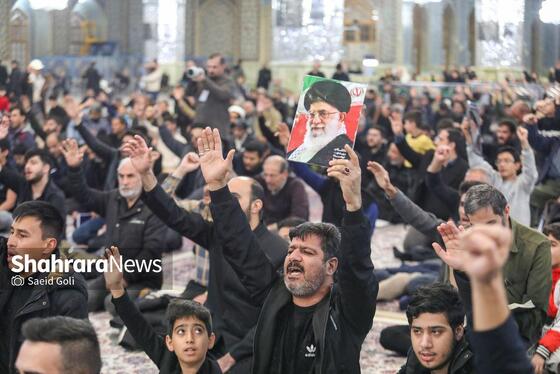 گزارش تصویری | حضور باشکوه مردم در مراسم عزاداری شهادت قائد امت در حرم امام‌رضا(ع)