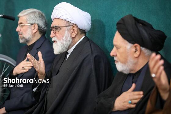 گزارش تصویری | حضور باشکوه مردم در مراسم عزاداری شهادت قائد امت در حرم امام‌رضا(ع)