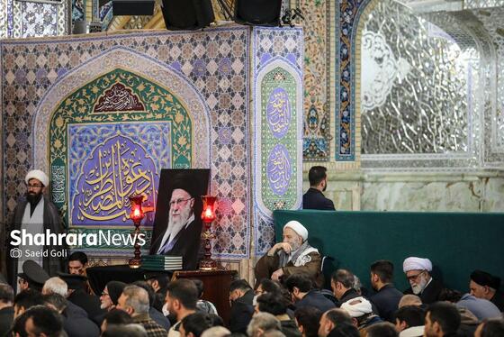 گزارش تصویری | حضور باشکوه مردم در مراسم عزاداری شهادت قائد امت در حرم امام‌رضا(ع)