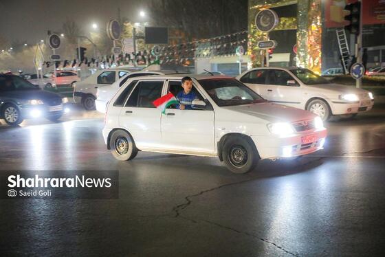 گزارش تصویری | مشهد ایستاده در کنار مدافعان وطن