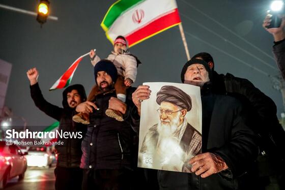 گزارش تصویری | مشهد ایستاده در کنار مدافعان وطن -۲