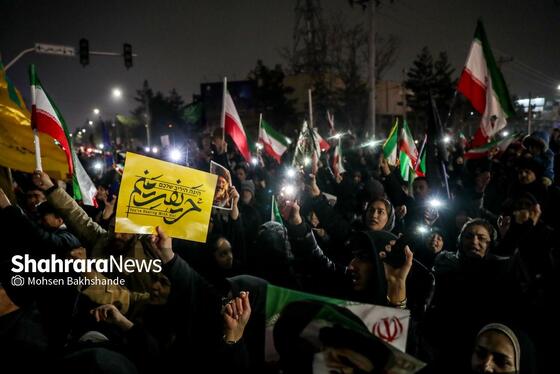 گزارش تصویری | مشهد ایستاده در کنار مدافعان وطن -۲