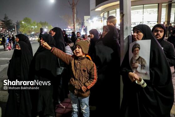 گزارش تصویری | مشهد ایستاده در کنار مدافعان وطن -۲