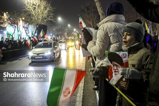 گزارش تصویری | مشهد ایستاده در کنار مدافعان وطن - ۳