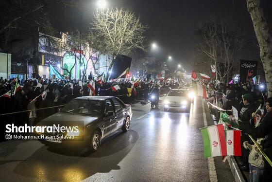 گزارش تصویری | مشهد ایستاده در کنار مدافعان وطن - ۳