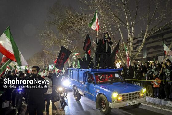 گزارش تصویری | مشهد ایستاده در کنار مدافعان وطن - ۳