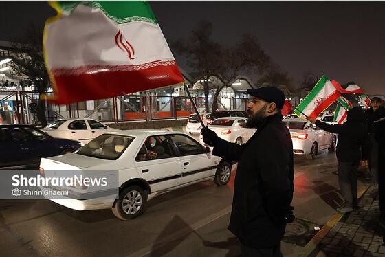 گزارش تصویری | مشهد ایستاده در کنار مدافعان وطن - ۴