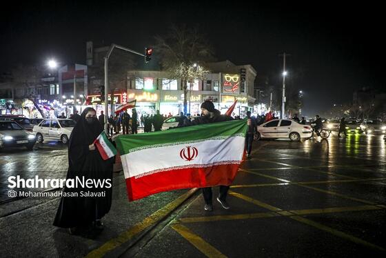 گزارش تصویری | حضور پرشور مردم مشهد در اجتماع خودجوش خونخواهی امام شهید امت ۱