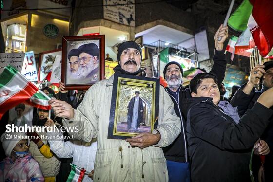 گزارش تصویری | حضور پرشور مردم مشهد در اجتماع خودجوش خونخواهی امام شهید امت ۱