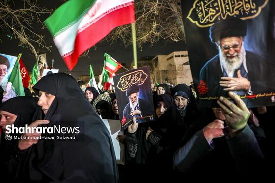 گزارش تصویری | حضور پرشور مردم مشهد در اجتماع خودجوش خونخواهی امام شهید امت ۱