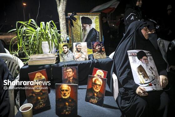 گزارش تصویری | حضور پرشور مردم مشهد در اجتماع خودجوش خونخواهی امام شهید امت ۱