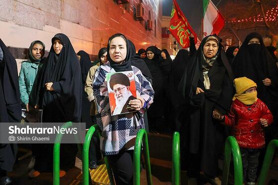 گزارش تصویری | حضور پرشور مردم مشهد در اجتماع خودجوش خونخواهی امام شهید امت ۲