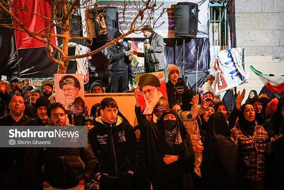 گزارش تصویری | حضور پرشور مردم مشهد در اجتماع خودجوش خونخواهی امام شهید امت ۲