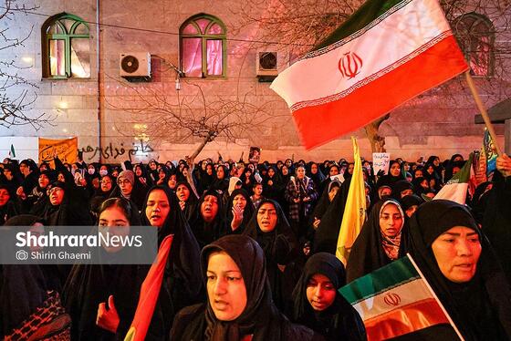 گزارش تصویری | حضور پرشور مردم مشهد در اجتماع خودجوش خونخواهی امام شهید امت ۲