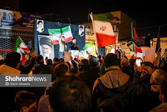 گزارش تصویری | حضور پرشور مردم مشهد در اجتماع خودجوش خونخواهی امام شهید امت ۲