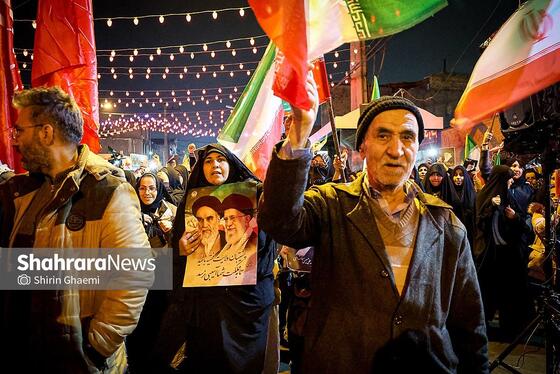 گزارش تصویری | حضور پرشور مردم مشهد در اجتماع خودجوش خونخواهی امام شهید امت ۲