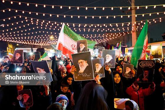 گزارش تصویری | حضور پرشور مردم مشهد در اجتماع خودجوش خونخواهی امام شهید امت ۲