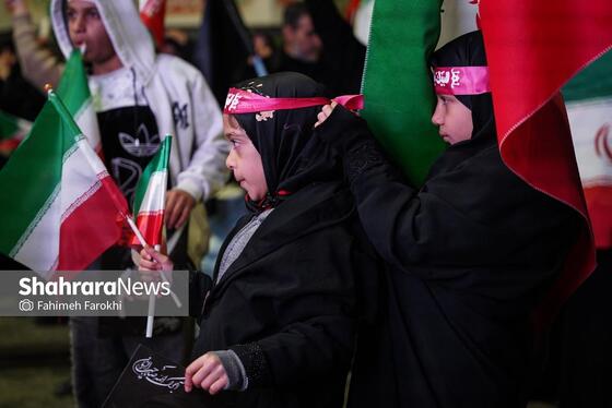 گزارش تصویری | حضور پرشور مردم مشهد در اجتماع خودجوش خونخواهی امام شهید امت ۳