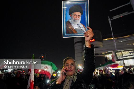 گزارش تصویری | حضور پرشور مردم مشهد در اجتماع خودجوش خونخواهی امام شهید امت ۳