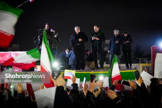 گزارش تصویری | حضور پرشور مردم مشهد در اجتماع خودجوش خونخواهی امام شهید امت ۳