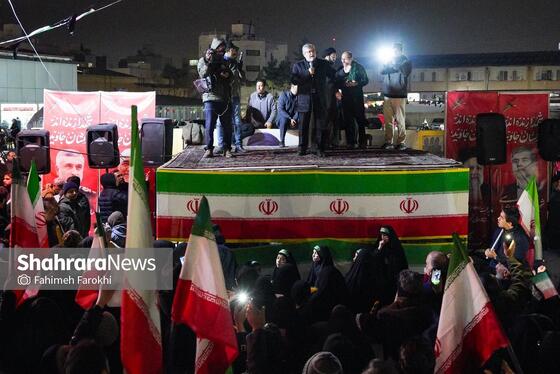 گزارش تصویری | حضور پرشور مردم مشهد در اجتماع خودجوش خونخواهی امام شهید امت ۳