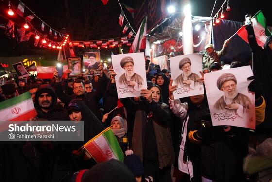 گزارش تصویری | حضور پرشور مردم مشهد در اجتماع خودجوش خونخواهی امام شهید امت ۳