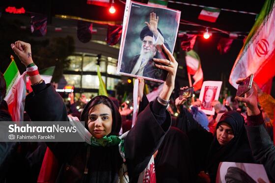 گزارش تصویری | حضور پرشور مردم مشهد در اجتماع خودجوش خونخواهی امام شهید امت ۳