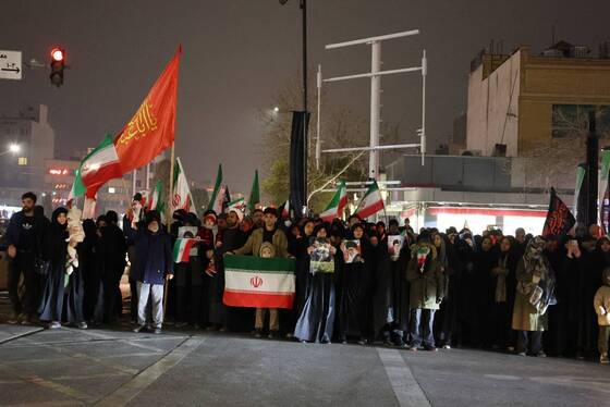 قاب‌های ماندگار مخاطبان شهرآرانیوز از خروش شبانه مردم در مشهد (۱۳ اسفند ۱۴۰۴)