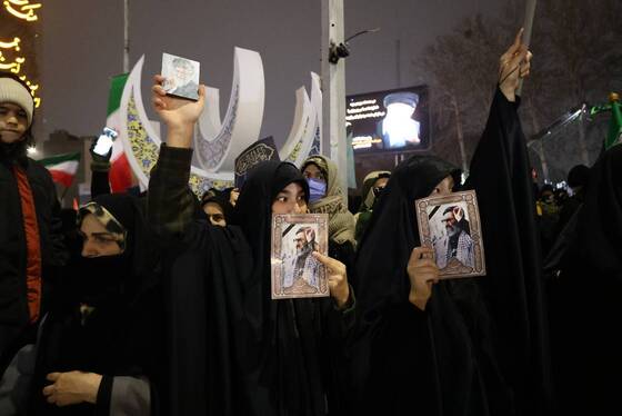 قاب‌های ماندگار مخاطبان شهرآرانیوز از خروش شبانه مردم در مشهد (۱۳ اسفند ۱۴۰۴)