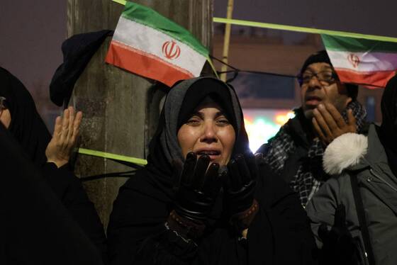 قاب‌های ماندگار مخاطبان شهرآرانیوز از خروش شبانه مردم در مشهد (۱۳ اسفند ۱۴۰۴)