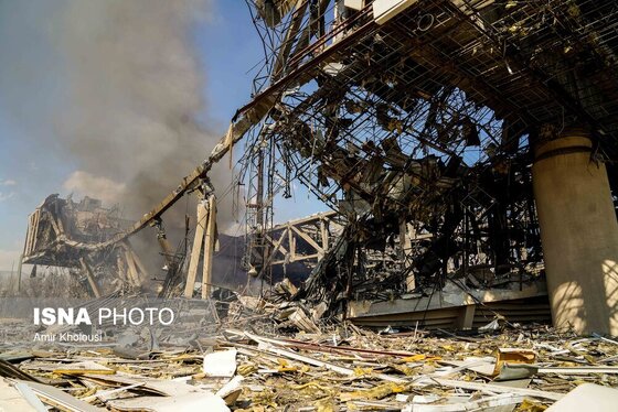 گزارش تصویری | تجاوز هوایی آمریکا و رژیم صهیونیستی به ورزشگاه ۱۲هزار نفری آزادی