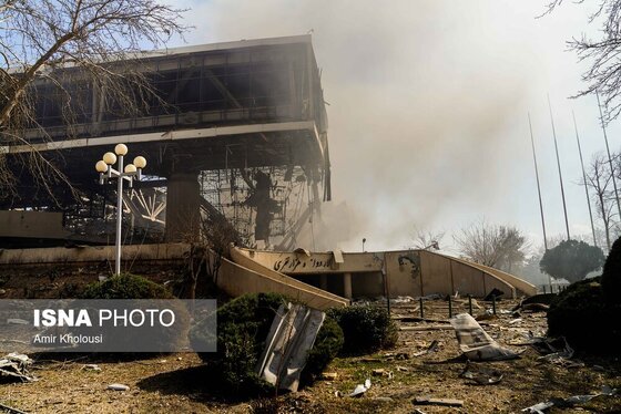 گزارش تصویری | تجاوز هوایی آمریکا و رژیم صهیونیستی به ورزشگاه ۱۲هزار نفری آزادی