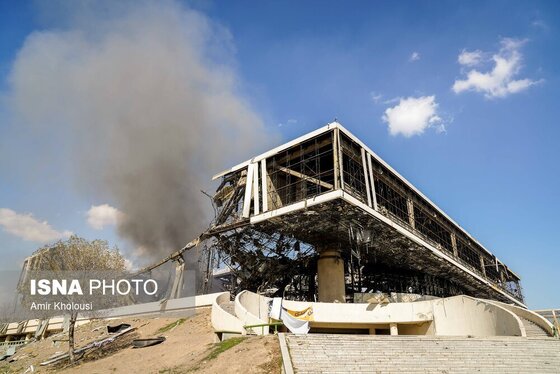 گزارش تصویری | تجاوز هوایی آمریکا و رژیم صهیونیستی به ورزشگاه ۱۲هزار نفری آزادی