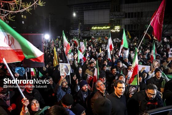 گزارش تصویری | اجتماع مردم مشهد در خونخواهی قائد امت در خیابان هاشمیه